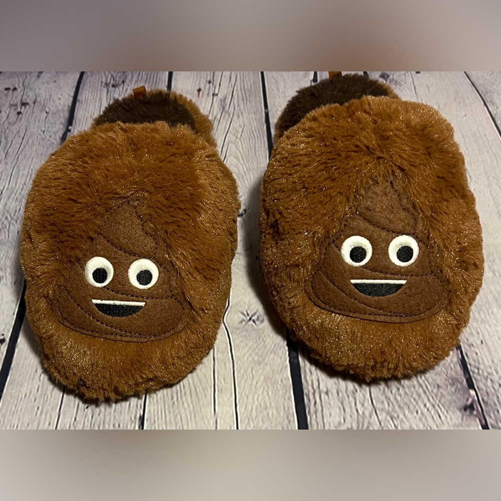 NWOT. Poop Emoji Slippers. Size 2-3 Kids.